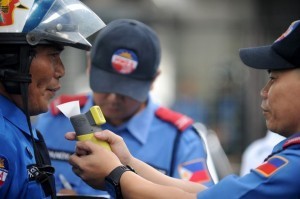 Sobriety tests for Philippine traffic cops