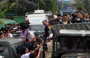 ‘Senatoriables’ in Aquino relief drive: We are helping, not campaigning