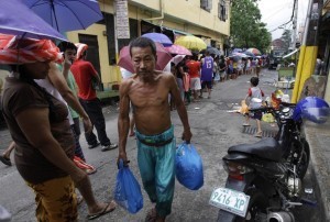 Aquino vows to address flooding problem in Bulacan, sought backing of local allies