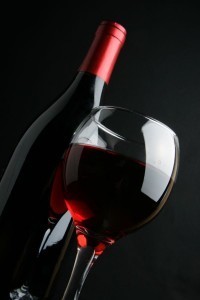 Women: a glass of wine could protect your bones