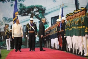 French PM cites strength of Aquino and Filipino people to rise from struggles