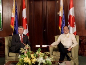 Aquino discusses labor, trade with Canadian PM Harper