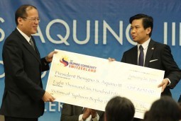 Aquino accepts donation from Filipino community in Switzerland for victims of Typhoon Pablo