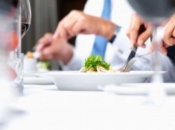 Eating late in the day may dampen your weight loss efforts