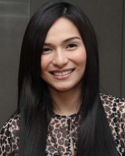 Jennylyn Mercado remains silent on son’s relationship with ex-lover
