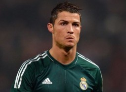 Football: Ronaldo’s damaged Ferrari to sell on eBay – lawyer