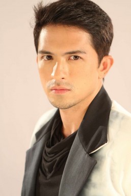Dennis Trillo is in no rush to get married