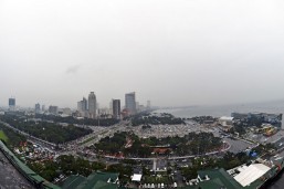 Pope attracts world-record crowd at Luneta