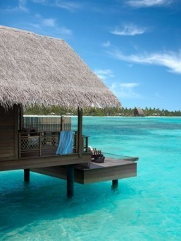 Shangri-La creates ultimate travel package to Maldives for affluent Chinese