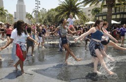 THOUSANDS DANCE TOGETHER IN JOYOUS NATIONAL DANCE DAY CELEBRATION AT GRAND PARK