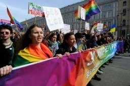 US gay marriage ruling unleashes debate in Russia