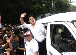 Sandiganbayan orders suspension of Revilla, Cambe