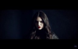 Kendall Jenner gets cheeky in new Estée Lauder commercial