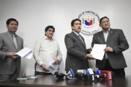 House leaders file criminal complaint vs. De Lima