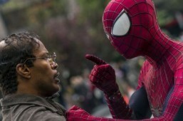 ‘Spider-Man 2′ leaps to box office top
