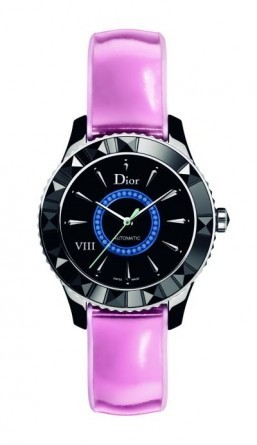 One of two versions of the limited edition Dior VIII watch in black ceramic, with blue sapphires and a metallic pink bracelet. ©Dior Horlogerie