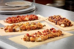 Domino’s Pizza debuts crustless chicken pizza