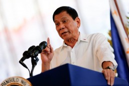 Duterte says he will not press China on Arbitral Tribunal ruling