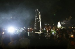 PHL marks Easter with bloody mock crucifixions