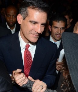 Garcetti gets major endorsement from Fil-Am progressive groups