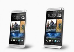 HTC launches smaller flagship phone