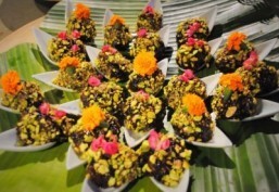 The Impossible Island from "Life of Pi" interpreted as black rice balls with yuzu and edible flowers ©Chantal Hintze