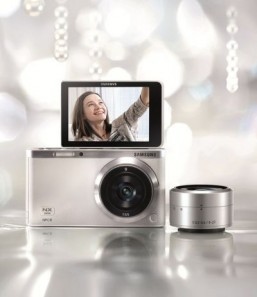 Samsung focuses on selfies with latest camera