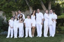 ABC considers ‘Modern Family’ spinoff