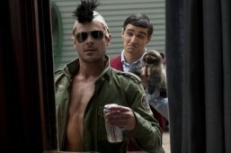 Trailer: Seth Rogen declares war on Zac Efron in ‘Neighbors’