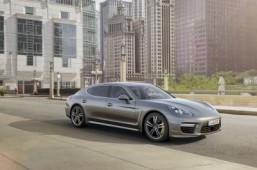 Porsche packs 570hp under the hood of new Panamera Turbo S