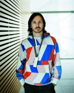 Apple recruits renowned designer Marc Newson