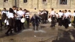 Watch celebrity chefs take the ALS ice bucket challenge
