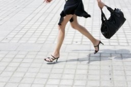 3-D scan reveals what high heels do to your feet