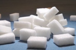 The WHO is considering cutting its daily sugar recommendations by half. ©Loris Eichenberger/shutterstock.com