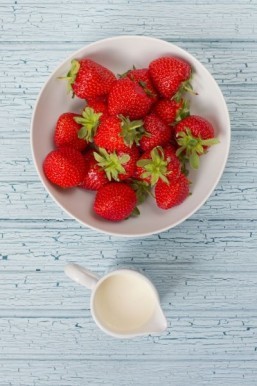 Strawberries lower cholesterol, new study suggests
