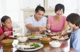 Talking at meals may boost your child’s confidence