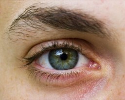 Men have harder time reading women’s emotions: study