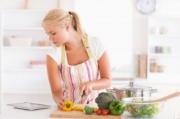 Clean cutting boards a must for avoiding E. coli contamination