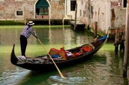 Romantic Venetian reputation tarnished by drunken gondoliers