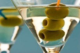 Couples who drink (or don’t drink) together, stick together: study