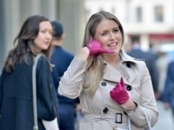 Talk to the hand – the phone that fits like a glove