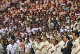 Aquino, Ka Eduardo Manalo unveil marker for Ciudad de Victoria