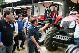 Ormoc farmers start harvesting after 16-year struggle