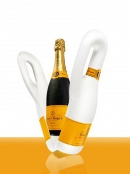Eco-friendly champagne cover made with potatoes and paper