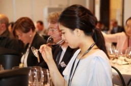 Bordeaux promoter named Asian Wine Personality of the Year